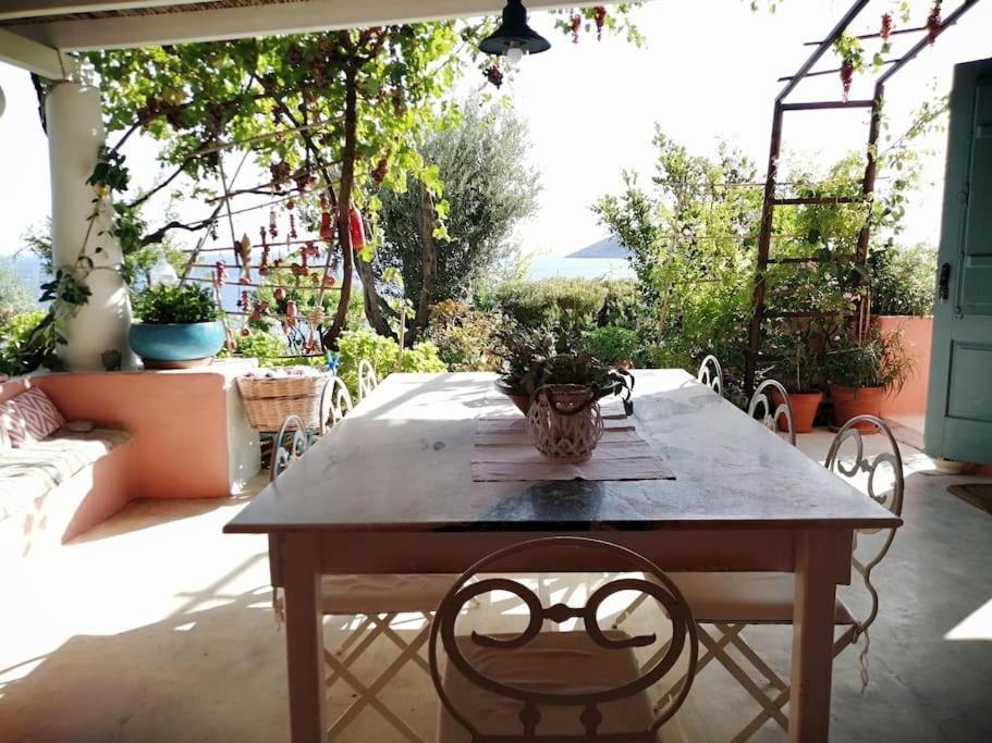 הוילה Vromolithos Casa Dei Melograni At Vourlidia Leros מראה חיצוני תמונה